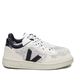Veja Women's V-10 Flannel Snow Black