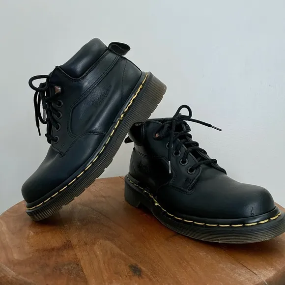 Vintage Kids Dr. Martens 4 Eye 8173 Boots Made in England Size Youth 1