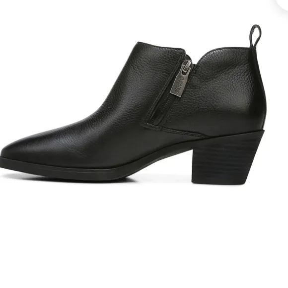 VIONIC Cecily Bootie Black Ankle Boot Orthotic Comfort  Heeled Leather Sz 6.5