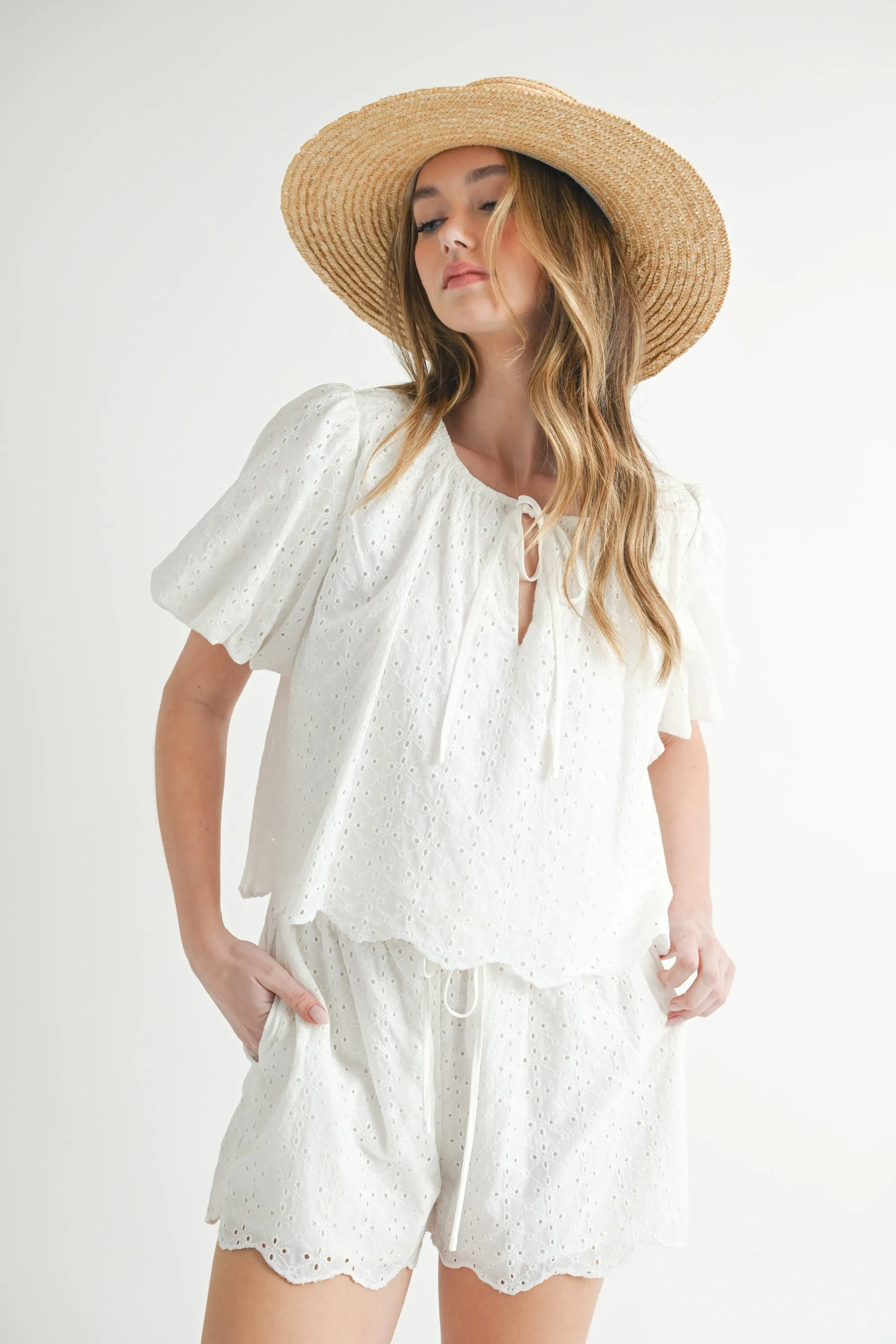 White Eyelet Scallop trim puff blouse