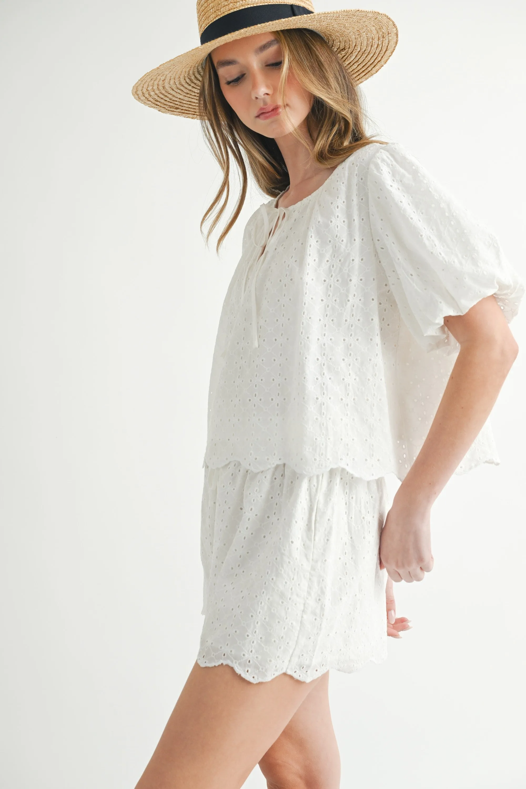 White Eyelet Scallop trim puff blouse