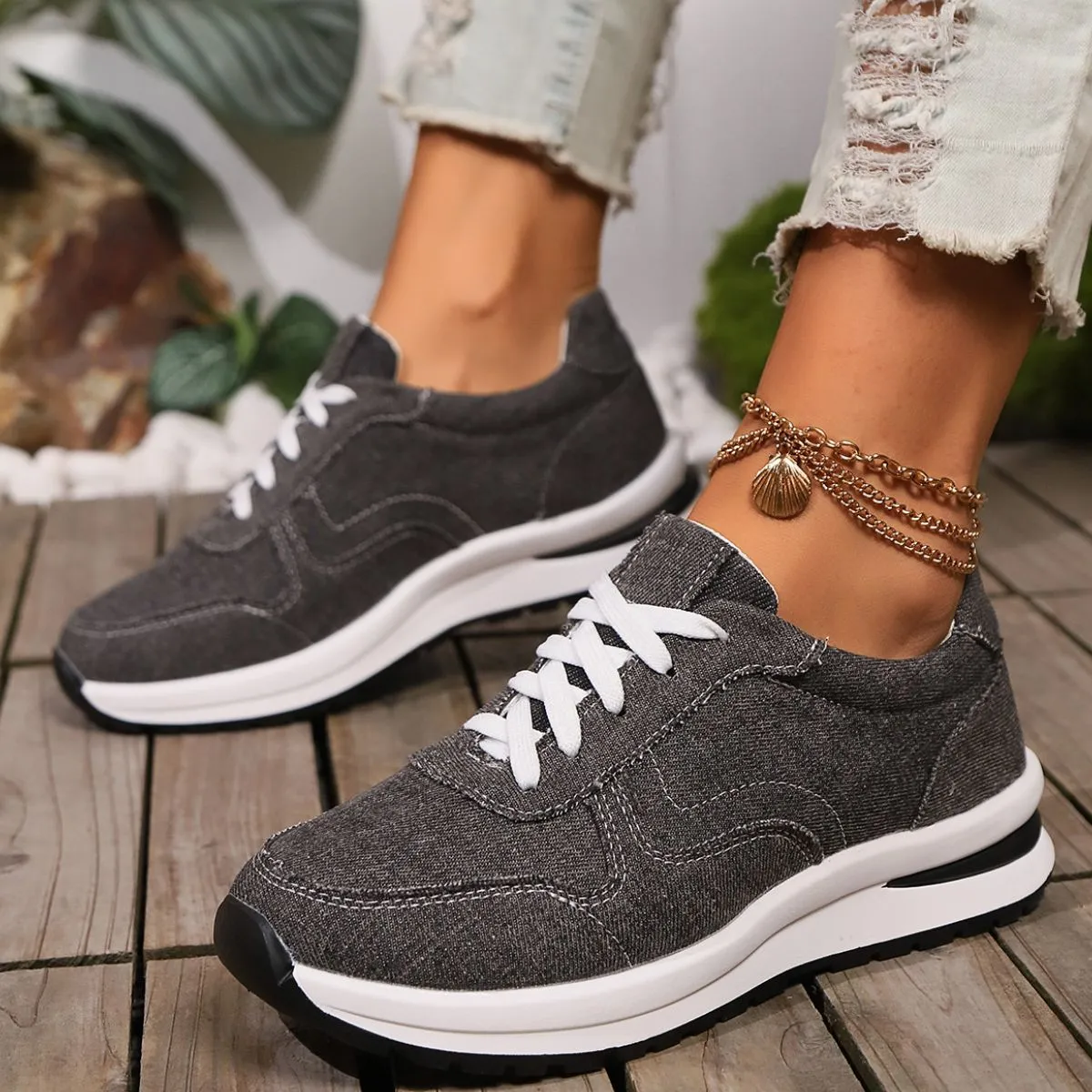 Women's Lace-Up Canvas Athletic Shoes | Breathable and Durable Footwear