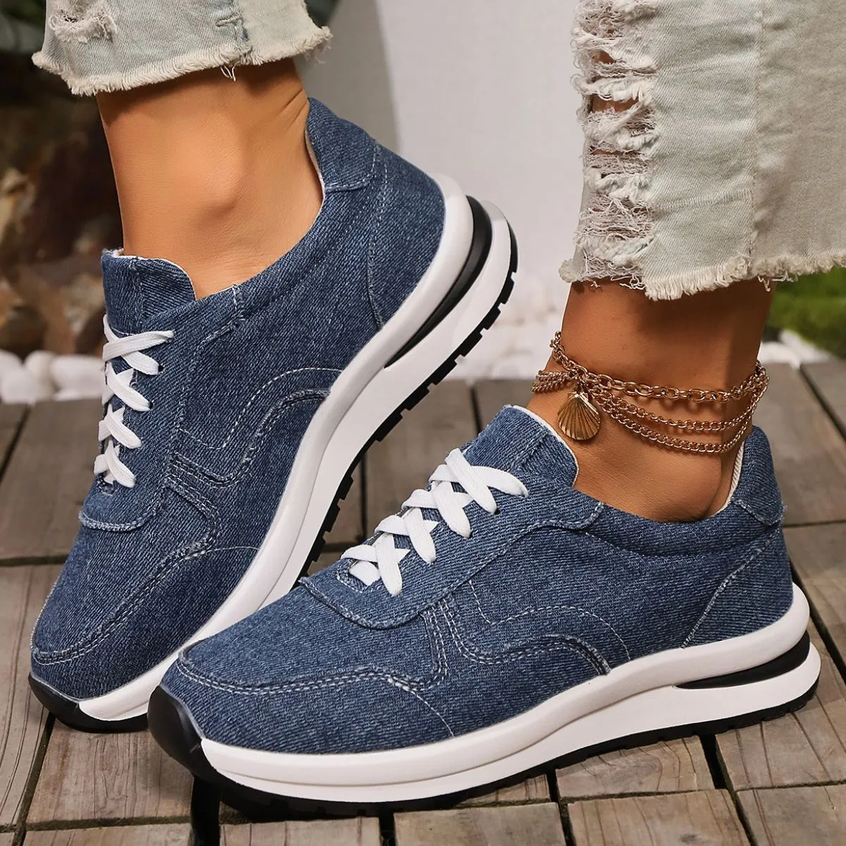 Women's Lace-Up Canvas Athletic Shoes | Breathable and Durable Footwear